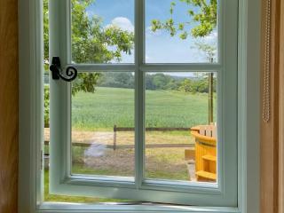 The Good Shepherd Hut, - Froxfield - 1