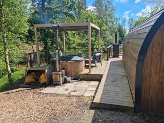 Pods At Buckland's Glamping - Handcross - 7
