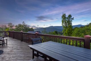 Whiskey Hills - Newly Remodeled Luxury Cabin with Hot Tub, Incredible Views close to Asheville, walk to Hatley Pointe & Ski! - 7