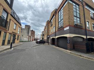 Prime Location! Cozy Stay by Riverside,Tube, Shops - Londra - 7