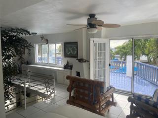 Captain All's BED AND BREAKFAST - - 1