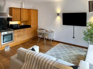 Oak - Falmouth - 8