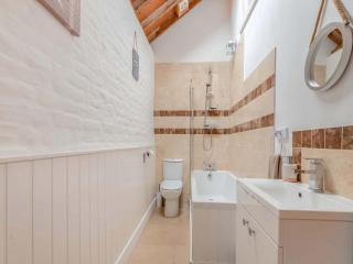 The Waggon House - Arlingham - 3