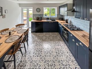 No 1 Fox Burrow-Uk44306 - 5