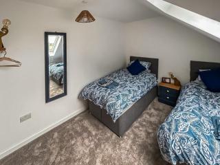 No, 1 Fox Burrow-Uk44306 - Lenwade - 2