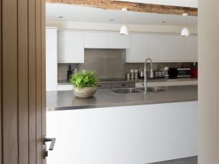 The Cotswold Barn - Ampney Crucis - 5