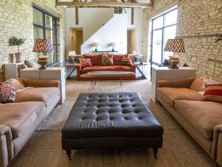 The Cotswold Barn - Ampney Crucis - 9