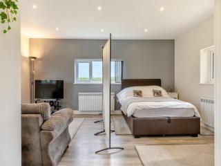 Squirrel Lodge- Uk47394 - Bawdeswell - 2