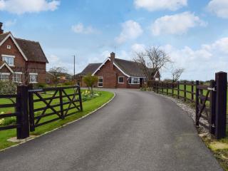 Lyncroft Holiday Bungalow - Sandbach - 9