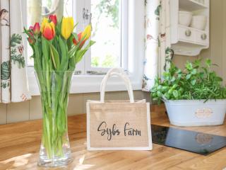 Sybs Farm Shepherds Hut - Fernhurst - 9