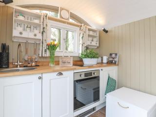 Sybs Farm Shepherds Hut - Fernhurst - 4