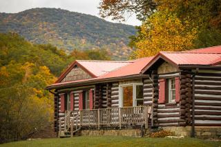 Springmaid Mountain Retreat & Stables - 2