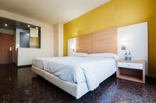 Hotel Fontana Plaza - 1