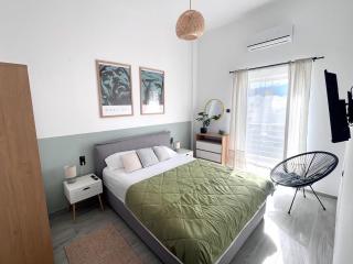Mirianos - New City Apartment - Moírai - 0