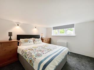 Triss - Uk47642 - Fontmell Magna - 4