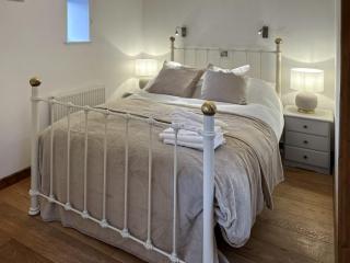 Oak - Falmouth - 5