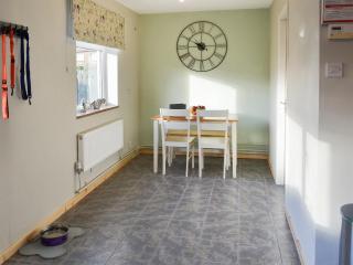Waggy Tails - Seahouses - 1