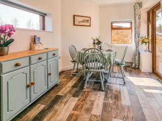Whitney Cottage - Broadway - 4