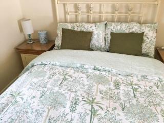 Whitney Cottage - Broadway - 1