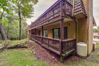 Walk to Ski Lift Beech Mountain Condo - 8