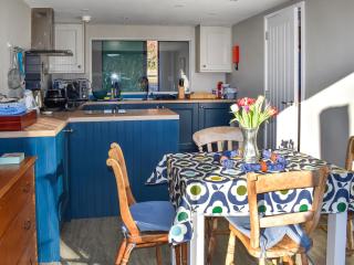 The Apricot Tree - Carisbrooke - 5