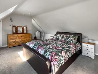 The Retreat - Mayfield - 1
