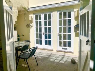 April Cottage - Dartmouth - 8