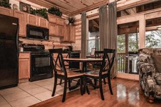 Summer Getaway w Grill Hot Tub & Resort Pool - 1