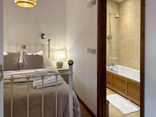 Oak - Falmouth - 3