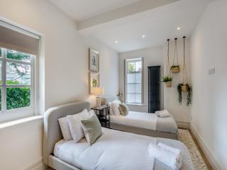 Downstairs - Uk43929 - Clitheroe - 1