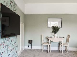 Apartment 3 - Scarborough - 7