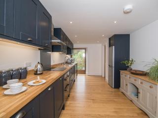 Harewood Barn - Brompton Regis - 4