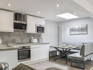 Woodgate Cottage - Dalton-in-Furness - 3
