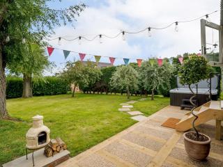Under Willows - Uk12608 - Burton Overy - 6