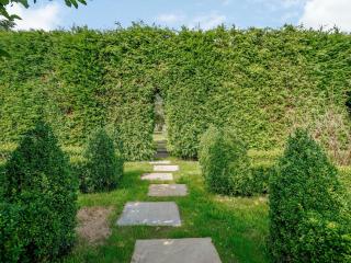 Under Willows - Uk12608 - Burton Overy - 2
