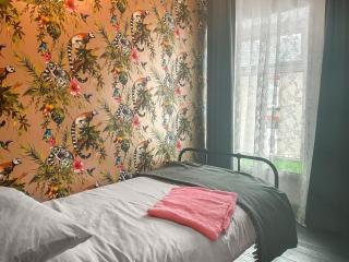 The Pink House - Coelbren - 5