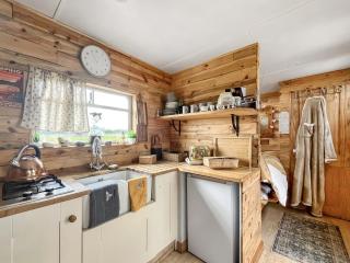 The Box - Oasis Farm - Fareham - 8
