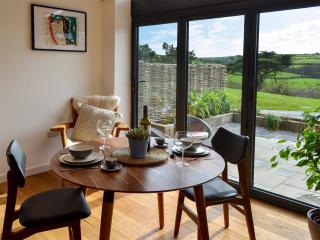 The Hen House-Uk12928 - 5