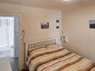 This N That - Tintagel - 6