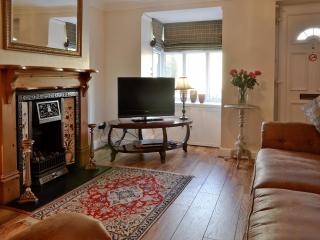 Dolls Cottage - Bourton-on-the-Water - 9