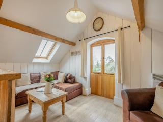 The Hay Barn - Ukc4135 - Arlingham - 8