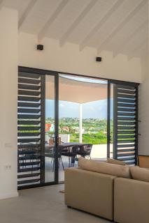 NEW Tropical Villa I Seaview I 5 min to Beach I 4BR - 4