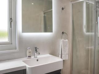 Uk46570 - Awel Y Mor - Holyhead - 1