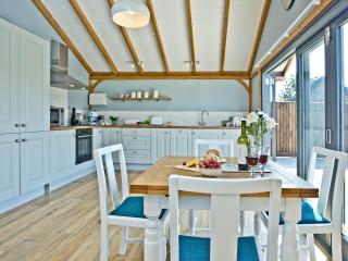 Woodland View Lodge - Hawley Bottom - 3