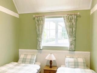 Valley Farm Cottage - Sudbourne - 6