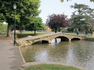 Terracotta - Bourton on the Water - 1