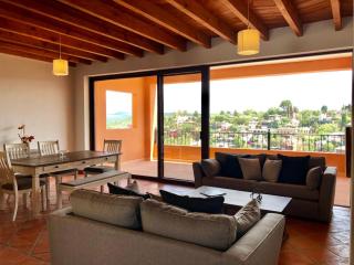 Spacious No Stairs Gated Community Pool Parking Gym - San Miguel de Allende - 1