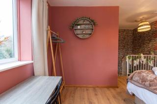 1 Bed House with Free Parking Near New Cross Hospital By Real Lush Properties - Fallings Park - 2