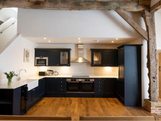 Hatchers Barn - Uk42080 - East Garston - 3