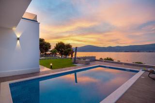 Seaside luxury villa with a swimming pool Okrug Gornji, Ciovo - 24340 - Trogir - 4